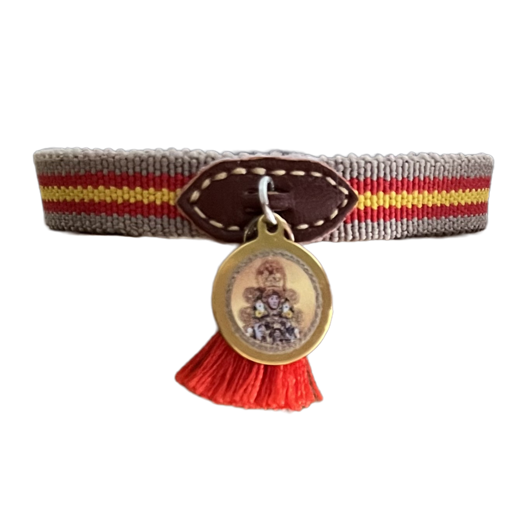 Pulsera bandera de España con Virgen del Rocío – Estilo con devoción