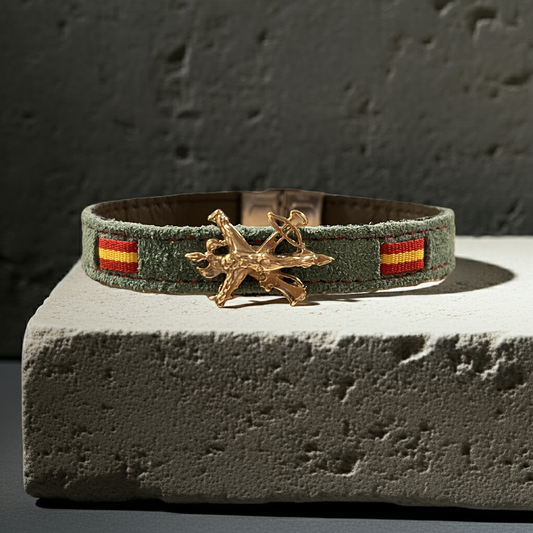 Pulsera en piel de ante verde con bandera de España| Cristo Legionario