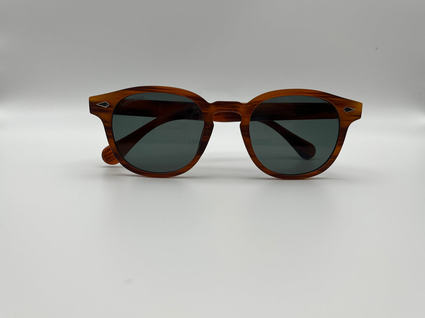 Gafas de Sol Cayetanos – Modelo Formentera UV400 con Montura Carey Miel y Lentes Verde Oscuro