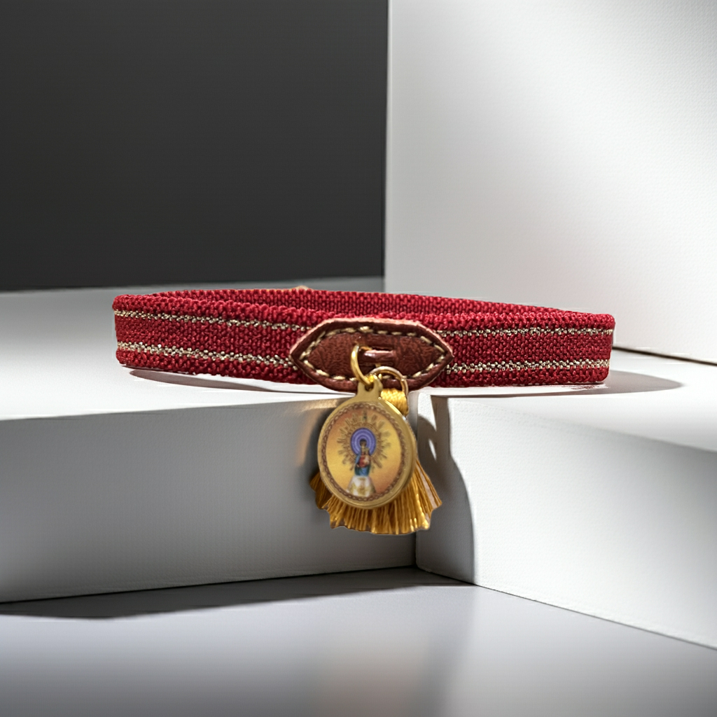 Pulsera Virgen del Pilar Cayetanos – Medalla dorada y borla