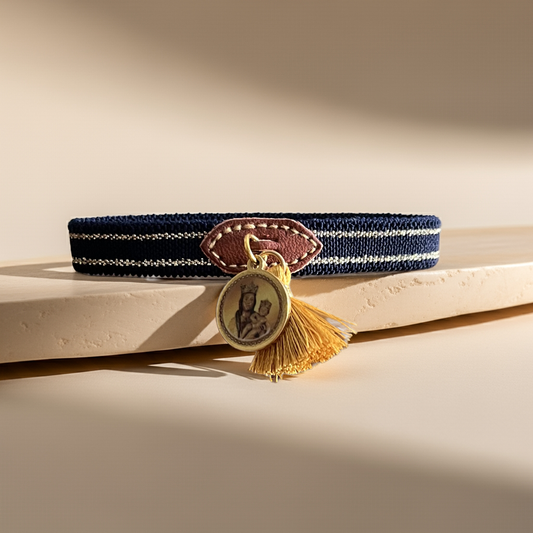 Pulsera Virgen del Carmen Cayetanos – Medalla dorada y borla